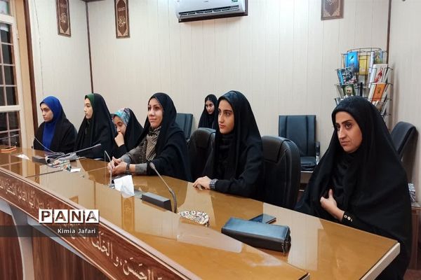 تجلیل از عوامل باکس خبری جوانه در روز نوجوان