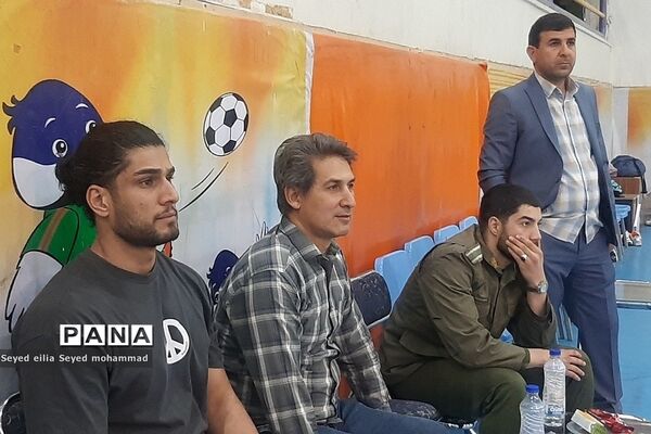 برگزاری مسابقات والیبال به‌مناسبت هفته فرهنگی در قیامدشت