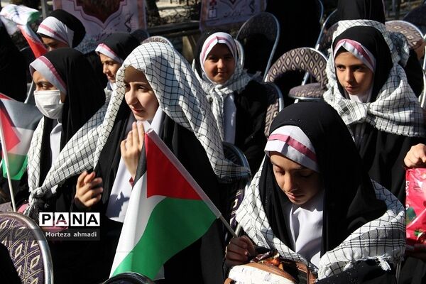 بزرگداشت روز سازمان بسیج دانش‌آموزی و افتتاحیه اردوهای راهیان‌نور