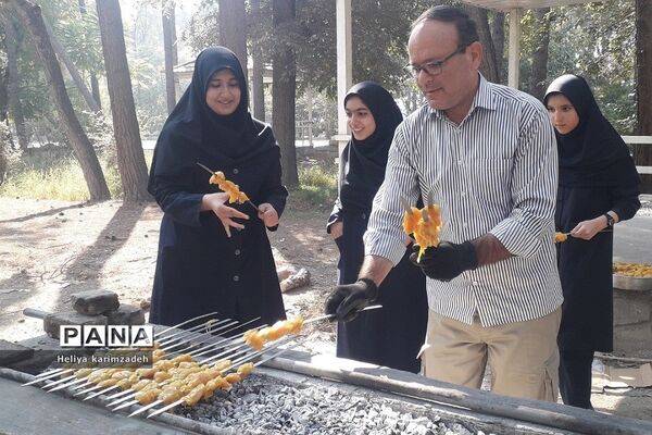 اردوی مثبت‌هشتادیا ۲ ویژه دختران در کانون امام خمینی(ره) شهرری