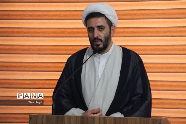 دیدار نمایندگان تشکل‌های دانش‌آموزی شهرستان سمنان با نماینده ولی فقیه در استان