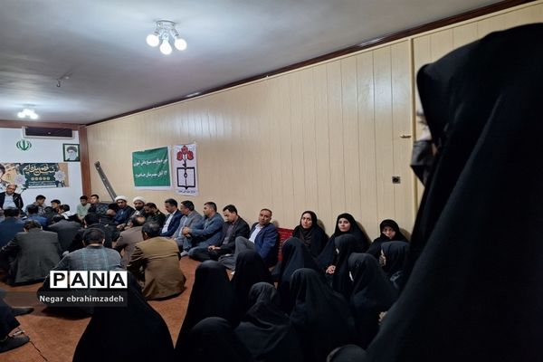 دیداردانش‌آموزان با امام جمعه شهرستان جاجرم