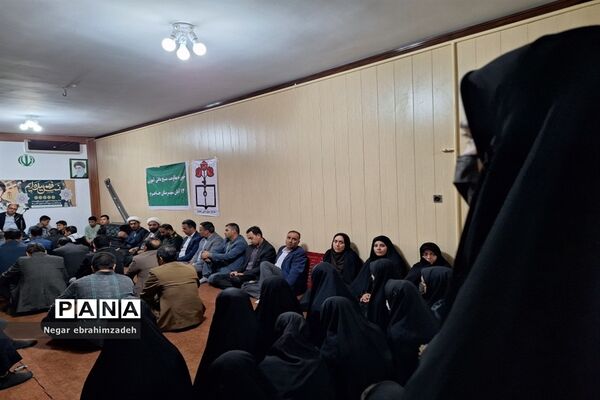دیداردانش‌آموزان با امام جمعه شهرستان جاجرم
