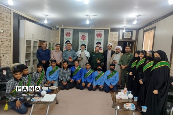 دیدار دانش‌آموزان بسیجی با مسئولین پارسیان