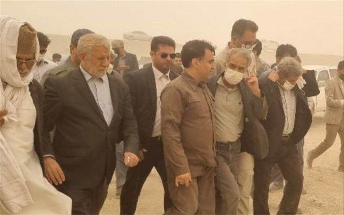 بازدید رئیس سازمان محیط زیست کشور از تالاب خشکیده هامون