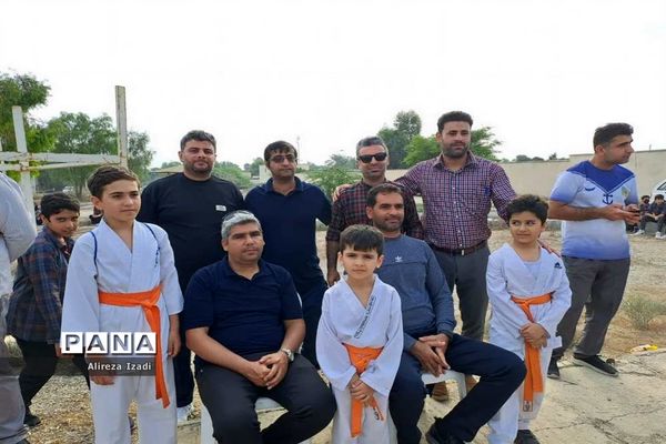 همایش بزرگ پیاده‌روی دانش‌آموزی در پایگاه دریایی بوشهر