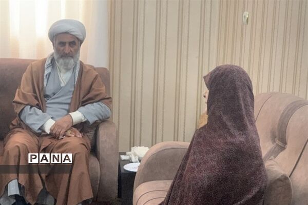 دیدار با خانواده‌‌ی شهدای دانش‌آموز در قرچک