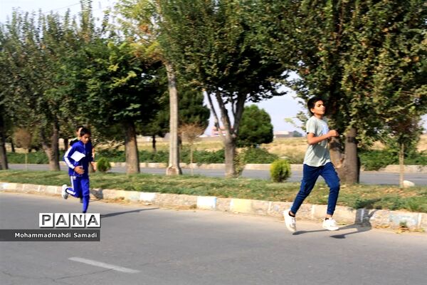 مسابقات دو و میدانی دانش‌آموزان شهرستان دلیجان