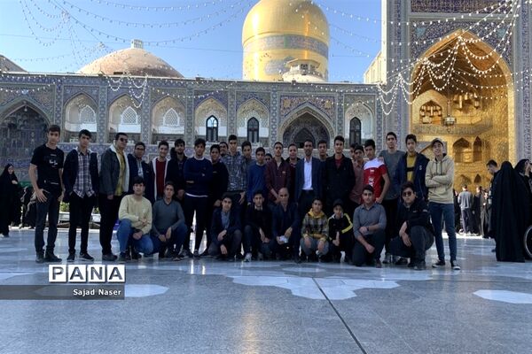 برگزاری اردوی دانش‌آموزان رشته تجربی دبیرستان نمونه آیت الله خامنه‌ای کاشمر