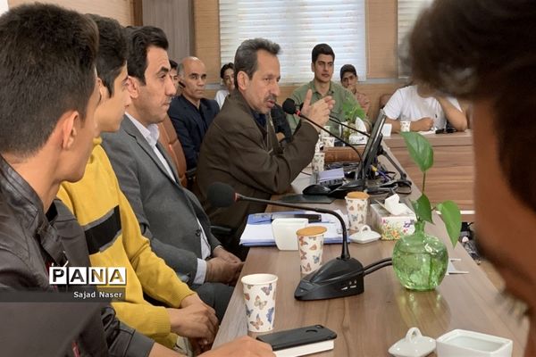 برگزاری اردوی دانش‌آموزان رشته تجربی دبیرستان نمونه آیت الله خامنه‌ای کاشمر