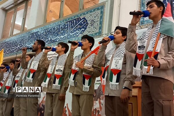 گردهمایی فرهنگی و معرفتی دانش‌آموزان شب قبل از دیدار با مقام معظم رهبری