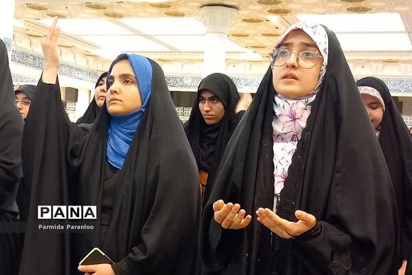 گردهمایی فرهنگی و معرفتی دانش‌آموزان شب قبل از دیدار با مقام معظم رهبری