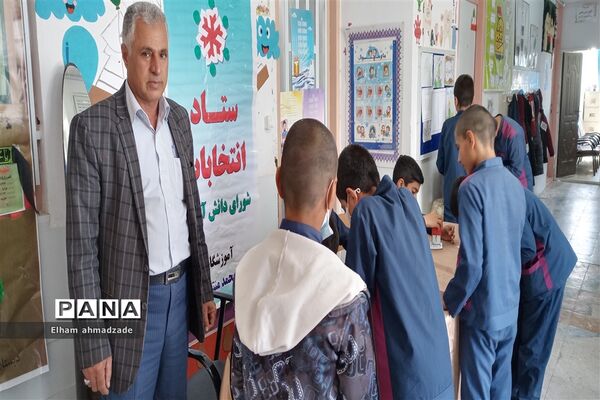 انتخابات شورای دانش‌آموزی مدرسه منتظرقائم