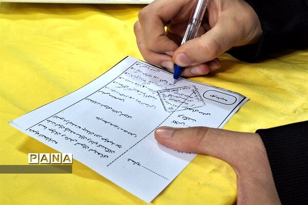 برگزاری انتخابات شورای دانش‌آموزی  دبیرستان سیزده آبان ناحیه یک کرج