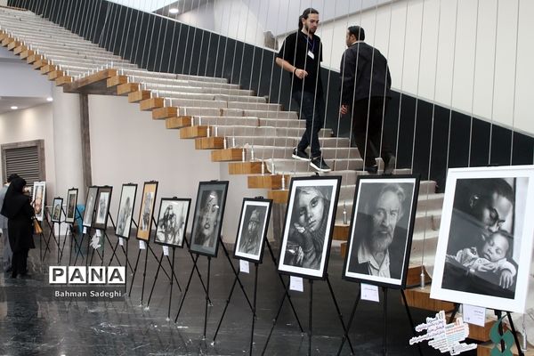 آیین اختتامیه چهل‌ و یکمین جشنواره فرهنگی و هنری امید فردا