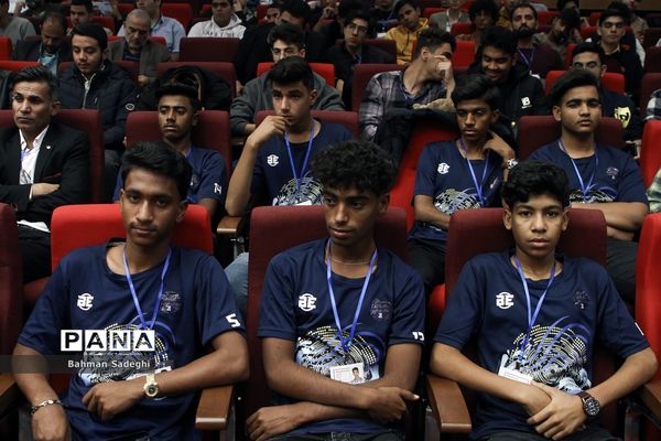 آیین اختتامیه چهل‌ و یکمین جشنواره فرهنگی و هنری امید فردا