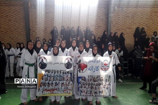 تجمع بزرگ فهمیده‌های دهه‌هشتادی در پاکدشت