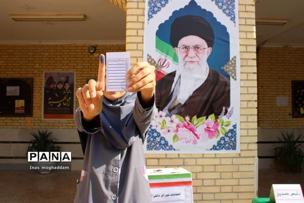 برگزاری انتخابات شورای دانش آموزی دبیرستان قاضی گله‌دار