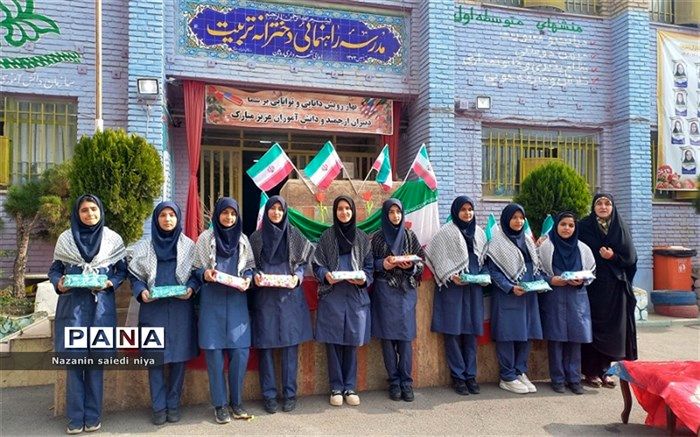 یادواره شهدا در دبیرستان تربیت رودهن در راستای اشاعه فرهنگ شهادت، برگزار شد/فیلم