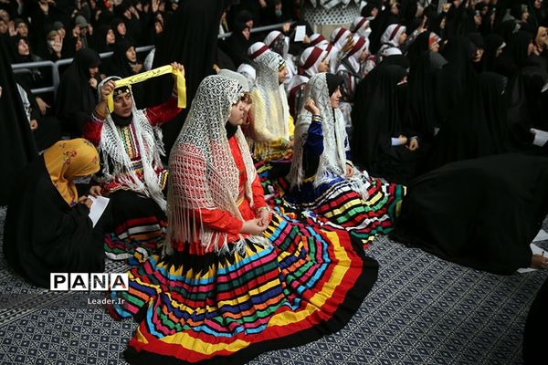 دیدار هزاران نفر از دانش‌آموزان و دانشجویان با مقام معظم رهبری