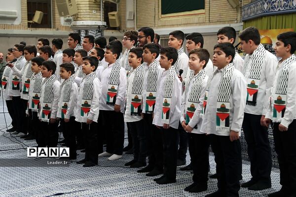 دیدار هزاران نفر از دانش‌آموزان و دانشجویان با مقام معظم رهبری