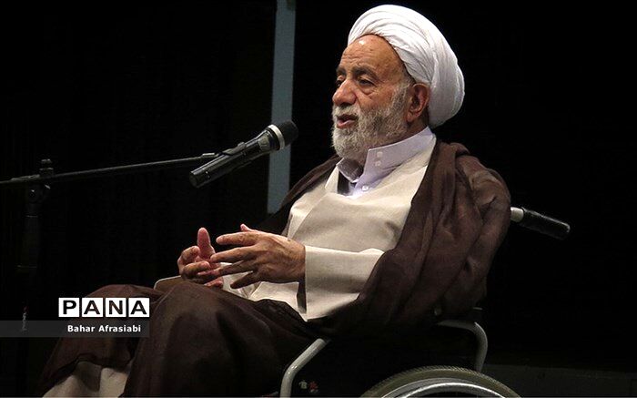 متون کتاب‌های دانشگاه فرهنگیان، باید بر اساس تجربیات معلمی باشد