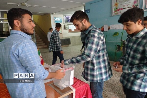 برگزاری انتخابات دانش‌آموزی در مدارس صفادشت ملارد