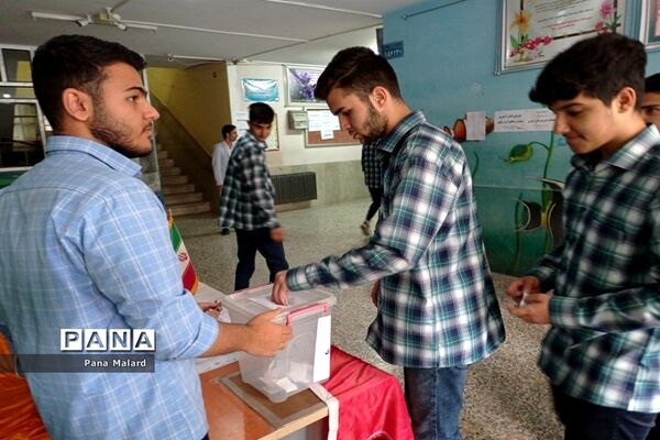 برگزاری انتخابات دانش‌آموزی در مدارس صفادشت ملارد