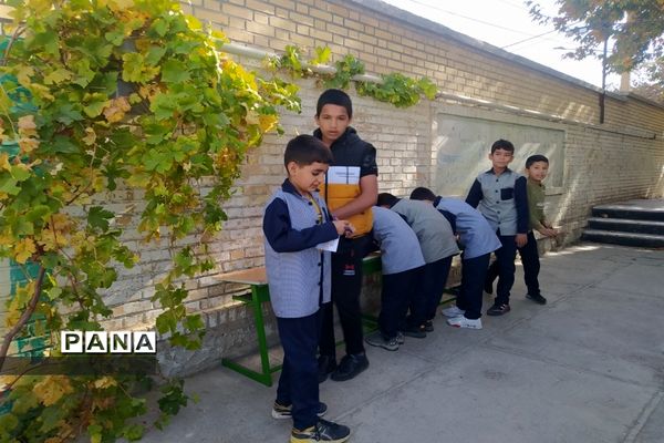 انتخابات شورای دانش‌آموزی مدرسه معلم دوره دوم