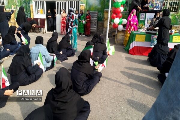 جشن روز دانش‌آموز در دبیرستان حجاب ناحیه یک شهرری