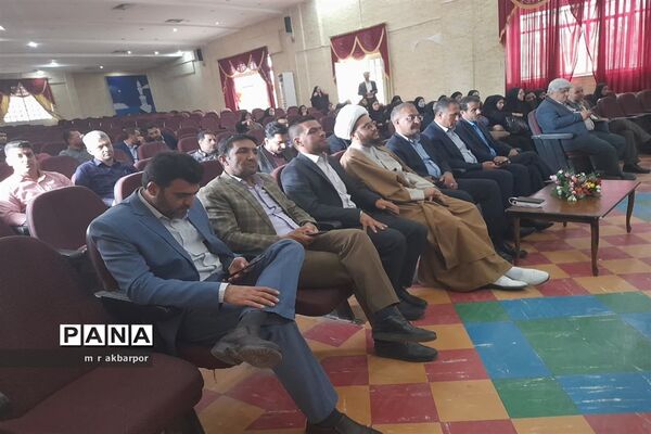 دیدار مدیرکل آموزش و پرورش استان فارس به همراه قرارگاه جهادی عدالت تربیتی و نصیب آموزشی با فرهنگیان شهرستان سروستان