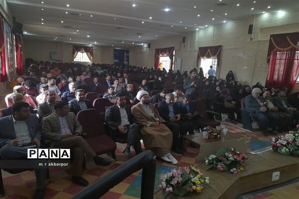 دیدار مدیرکل آموزش و پرورش استان فارس به همراه قرارگاه جهادی عدالت تربیتی و نصیب آموزشی با فرهنگیان شهرستان سروستان