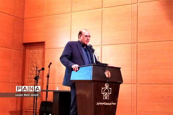 مراسم تجلیل از برگزیدگان علمی خانواده‌های ایثارگران در شیراز