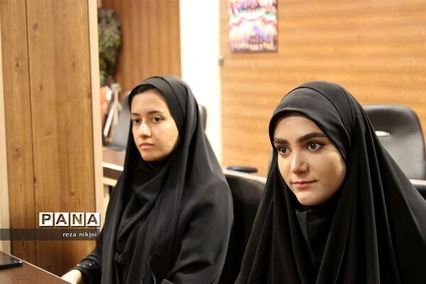 آیین تجلیل از نو معلمان ابتدایی ناحیه یک بهارستان