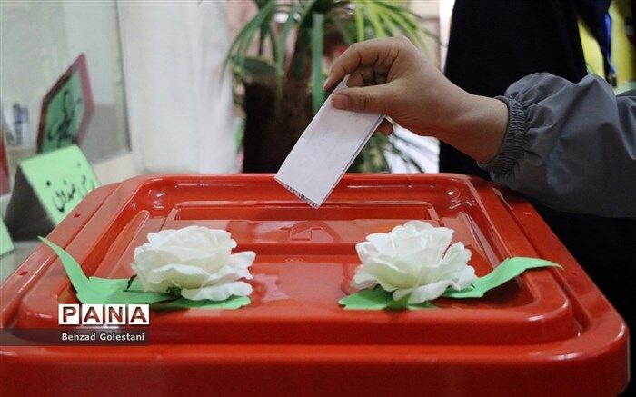 انتخابات شوراهای دانش‌آموزی در شهرستان میاندوآب/فیلم