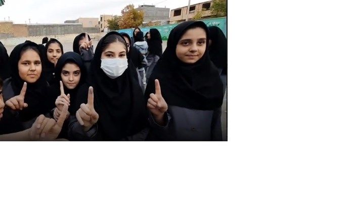 از منتخبین شورای دانش‌آموزی انتظار همکاری در پیشبرد برنامه‌های تفریحی و تربیتی مدرسه را دارم/فیلم