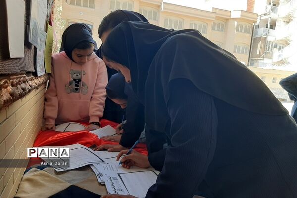 انتخابات شورای دانش‌آموزی در دبیرستان حضرت زینب(س) ناحیه سه