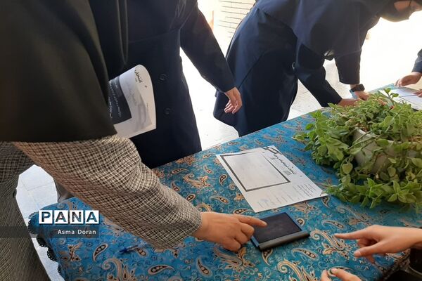 انتخابات شورای دانش‌آموزی در دبیرستان حضرت زینب(س) ناحیه سه
