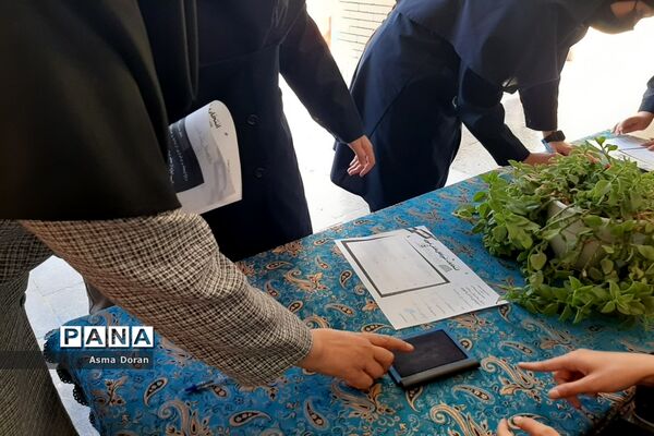 انتخابات شورای دانش‌آموزی در دبیرستان حضرت زینب(س) ناحیه سه