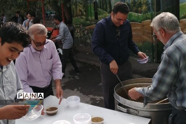 مراسم دعای توسل در دبیرستان شهید بهشتی ناحیه ۲ ری