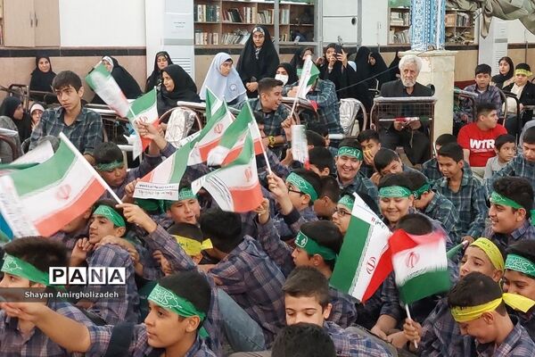 مراسم یادواره شهدای دانش‌آموز در شهرستان قرچک
