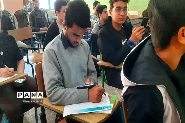 برگزاری کارگاه آموزش خبرنویسی ویژه دانش‌آموز خبرنگاران پسر در کانون شهدای فرهنگی ملارد