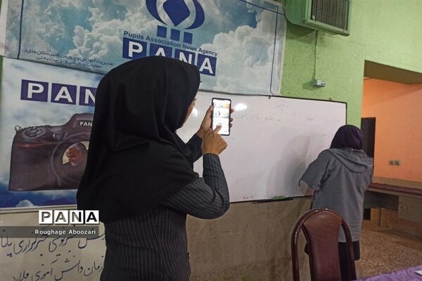 برگزاری کارگاه آموزش خبرنویسی ویژه دانش‌آموزان دختر در کانون شهدای فرهنگی ملارد