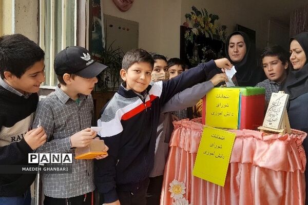 برگزاری انتخابات شورای دانش‌آموزی در مدارس پسرانه شهرستان پردیس