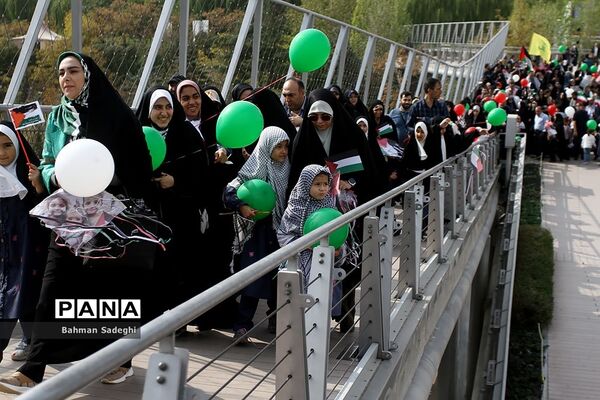 پویش  دانش‌آموزی پرواز بادبادک‌ها برای کودکان غزه