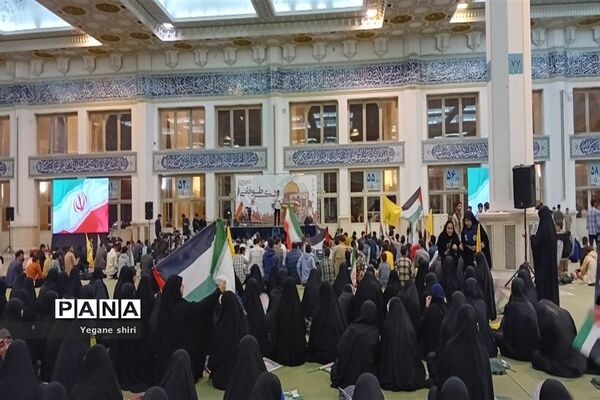 دیدار دانش‌آموزان منتخب سراسر کشور با مقام معظم رهبری