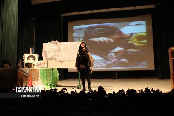 مراسم یادواره شهدای دانش‌آموز در کانون شهدای پاکدشت