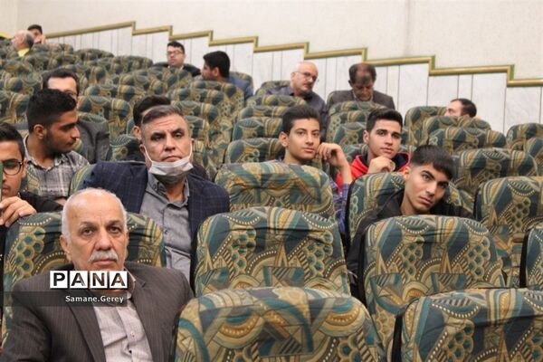 مراسم یادواره شهدای دانش‌آموز در کانون شهدای پاکدشت