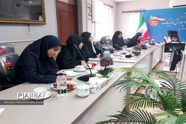 جلسه آشنایی دانش‌آموزان خبرنگار با خبرنویسی