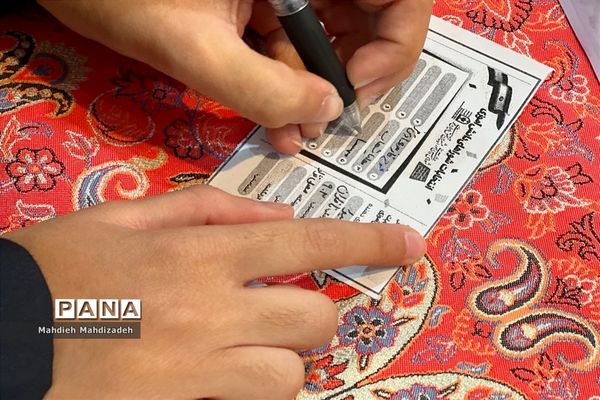 اجرای انتخابات شورای دانش‌آموزی در دبیرستان آرمینه مصلی نژاد ناحیه ۶ مشهد